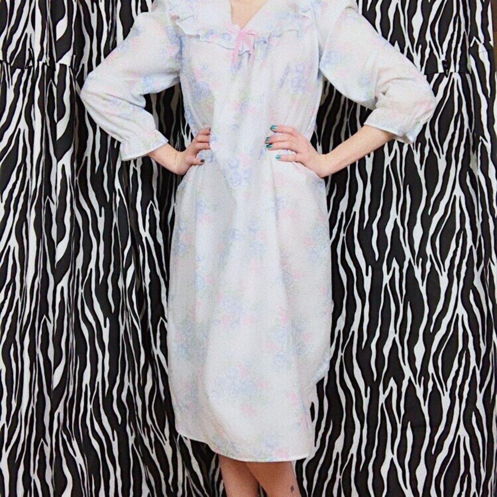 Light Blue Floral Vintage 70s Nightgown, Size M